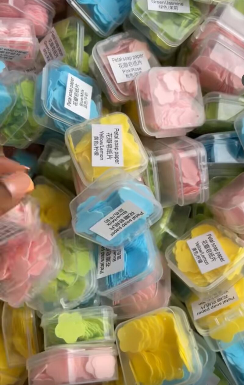 100pcs Mixed Petal Paper Soap (small size)