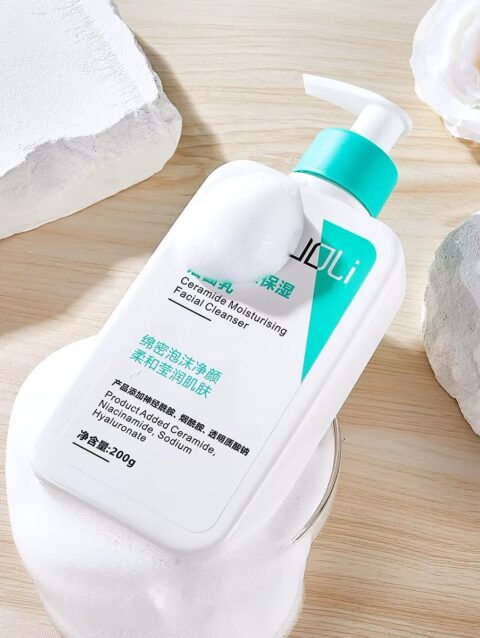 236g Salicylic Moisturizing Cleanser