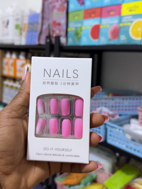 No. 41 Press on nails
