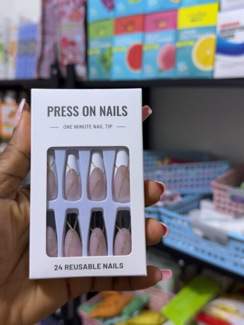 No. 40 Press on nail